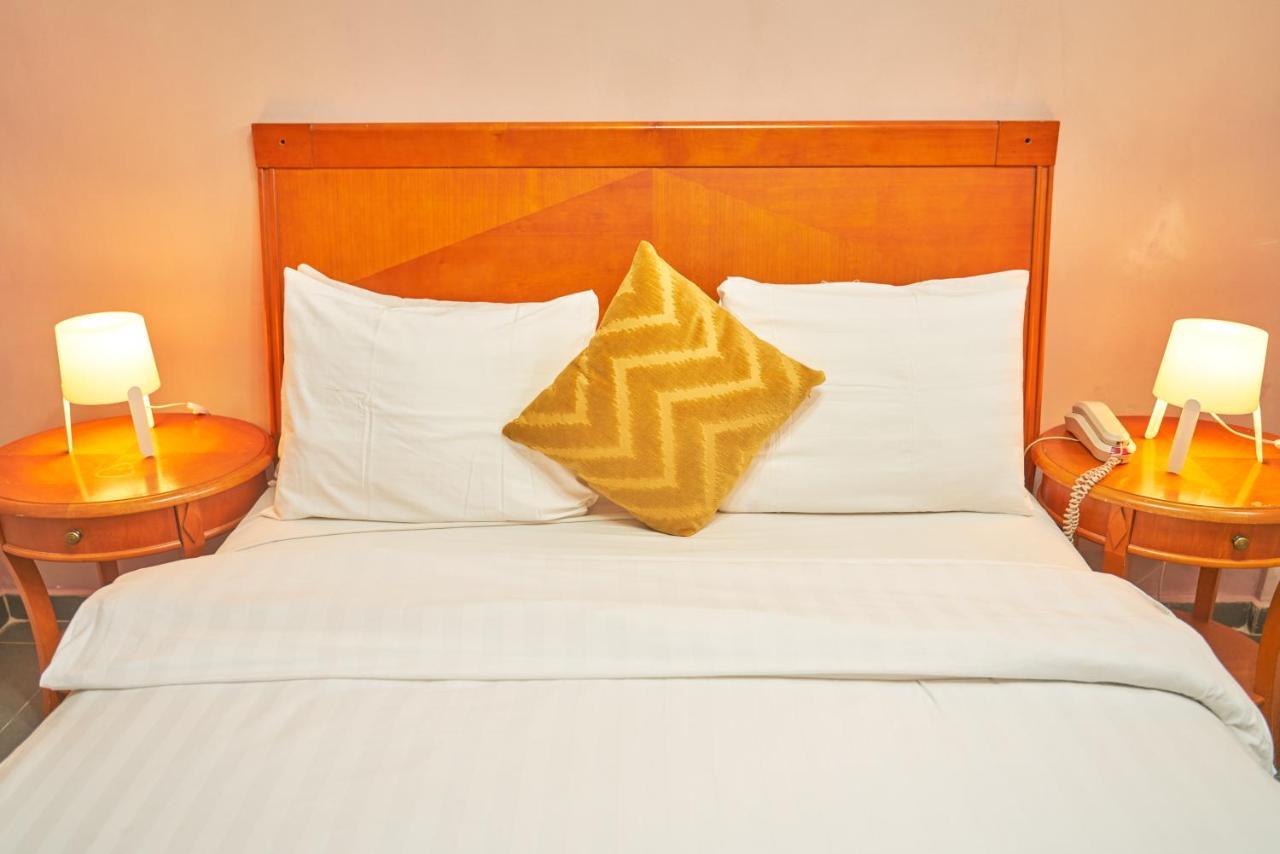 Sultani Hotel คินชาซา ภายนอก รูปภาพ