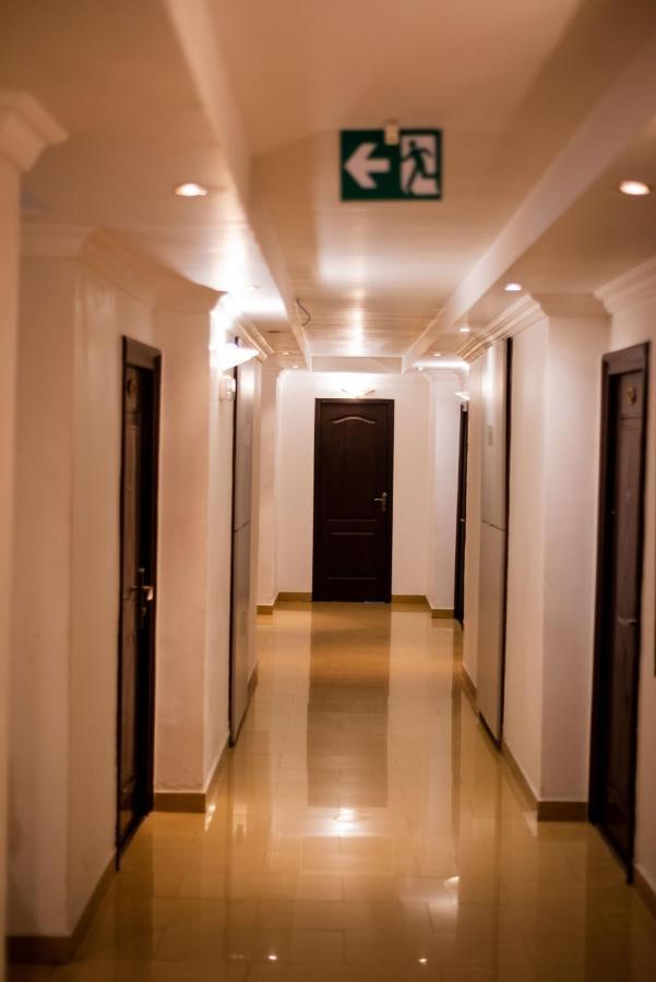 Sultani Hotel คินชาซา ภายนอก รูปภาพ