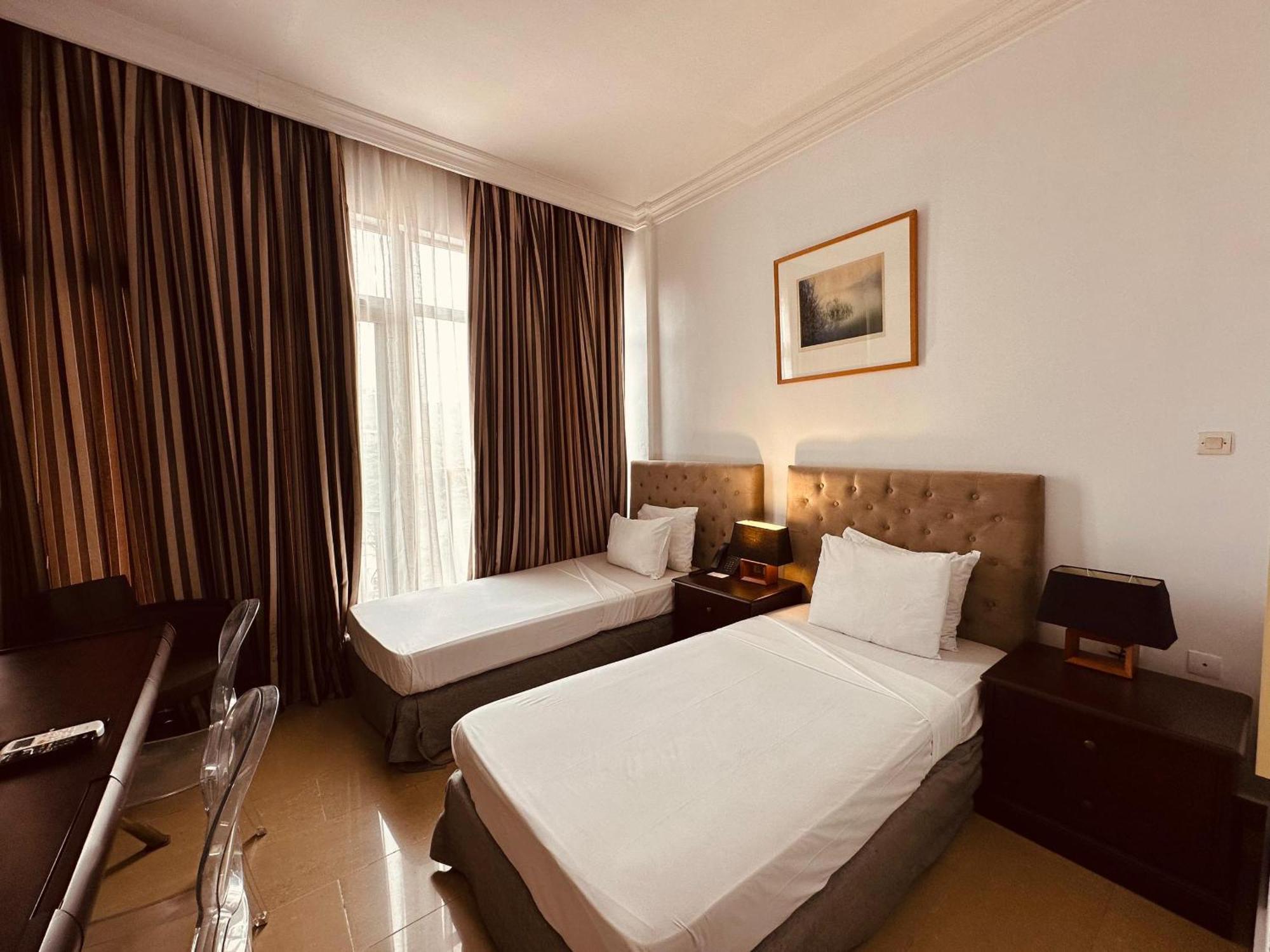 Sultani Hotel คินชาซา ภายนอก รูปภาพ